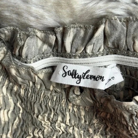 Smocked Top with Ruffled Edges - Picture 5 of 7